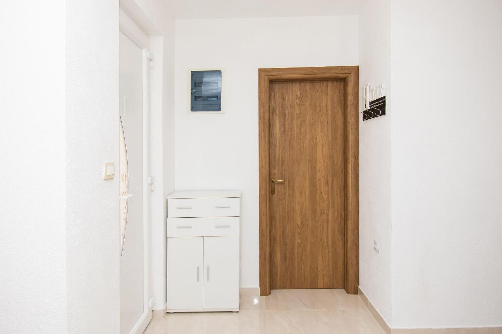 Apartment Ninic Srima Exteriör bild